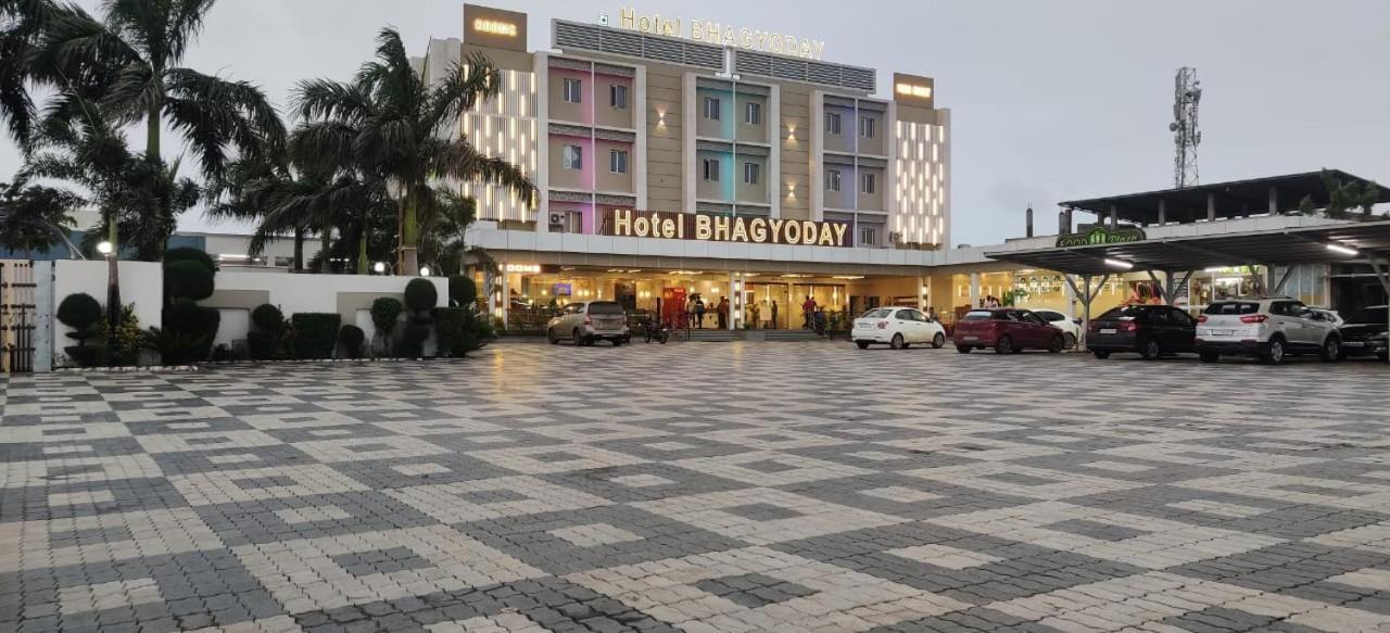 Limodara Hotel Bhagyoday المظهر الخارجي الصورة
